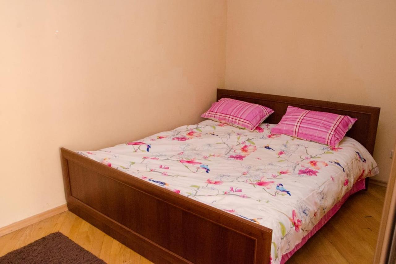 Svobody Avenue Apartment Львів Екстер'єр фото